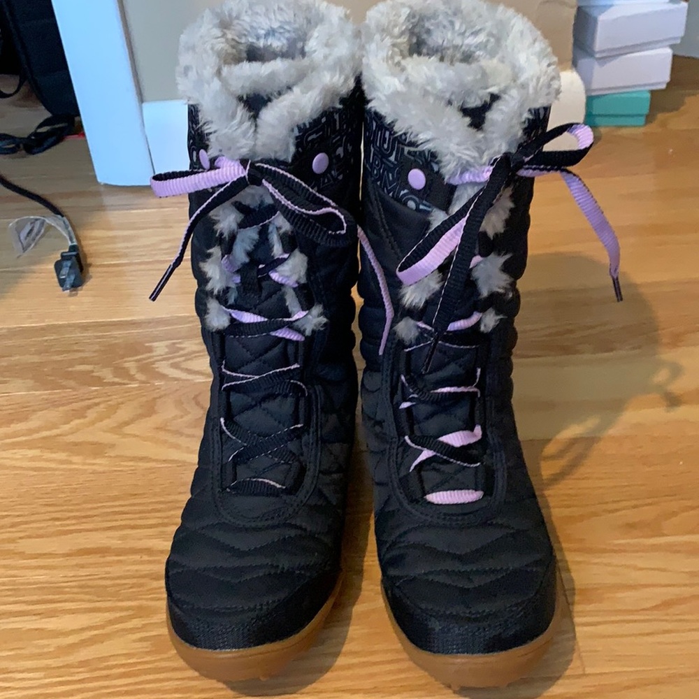 Omni heat winter boots